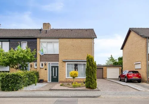 Twee-onder-één-kap te koop: Parklaan 22, Melick Melick
