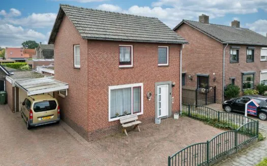 Vrijstaande woning te koop: Parklaan 31, Reuver