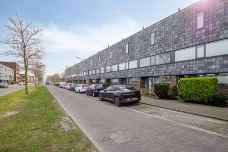 Tussenwoning te koop: Parklaan 6, Tolhek Pijnacker