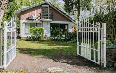 Vrijstaande woning te koop: Parklaan 89, Verspreide huizen Putte Putte