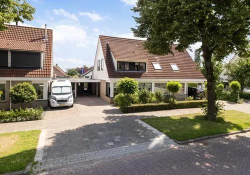 Tussenwoning te koop: Parksingel 92, Bremerpark Biddinghuizen