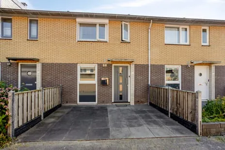 Tussenwoning te koop: Parkstee 155, De Graeffweg en omgeving Purmerend