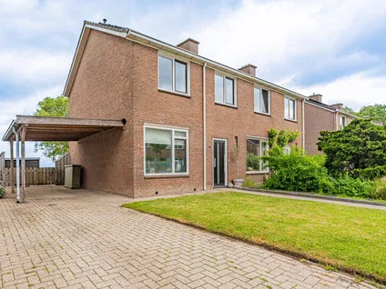 Twee-onder-één-kap te koop: Parkstraat 11, Noordbroek Noordbroek