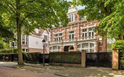Vrijstaande woning te koop: Parkweg 18, Van Stolkpark en Scheveningse Bosjes 'S-Gravenhage