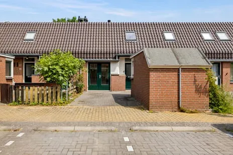 Tussenwoning te koop: Parkwerf 96, Almere