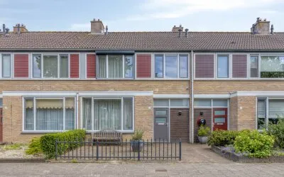 Terraced house for sale: Parmentierstraat 27, Straakven Helmond