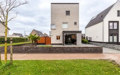 Vrijstaande woning te koop: Parnassialaan 146, Flora West Lelystad