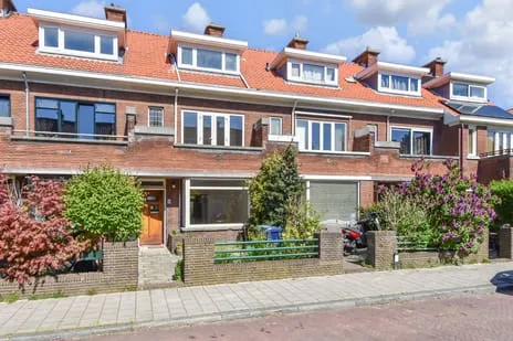 Tussenwoning te koop: Parsifalstraat 11, Componistenbuurt 'S-Gravenhage