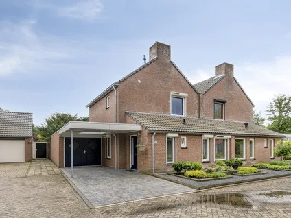 Twee-onder-één-kap te koop: Pasakker 57, Loove Someren