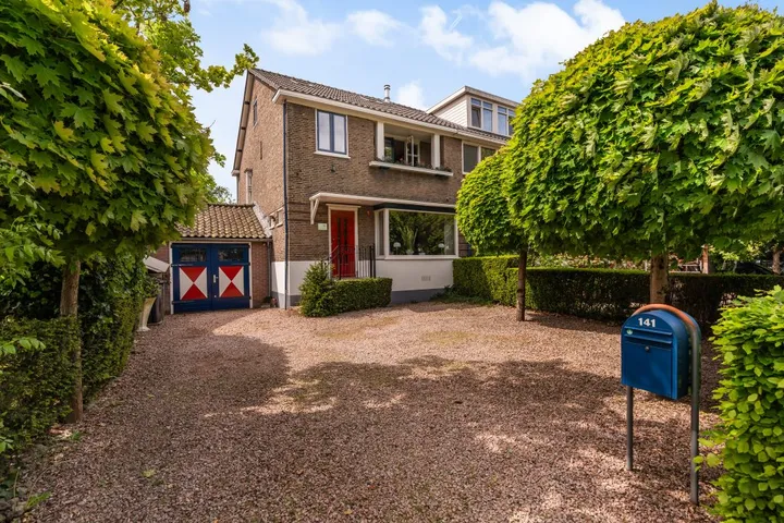 Tussenwoning te koop: Pascalweg 141, Lombardijen Rotterdam