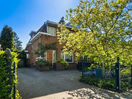 Twee-onder-één-kap te koop: Pascalweg 153, Lombardijen Rotterdam