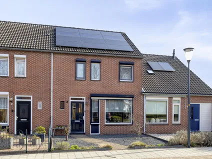Tussenwoning te koop: Pashof 4, Winterswijk-Noordwest Winterswijk