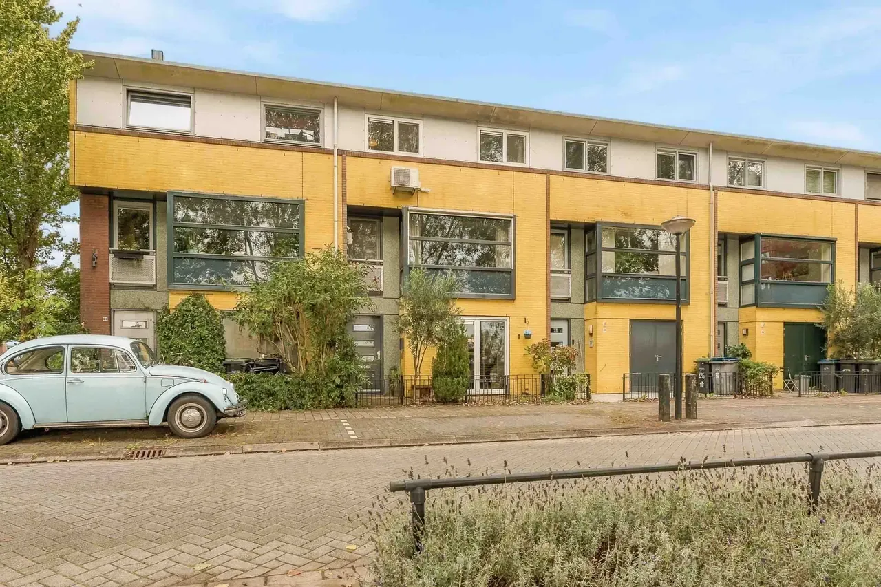 Tussenwoning te koop: Pastelstraat 122, Almere