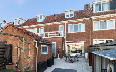 Tussenwoning te koop: Pasteurweg 39, Zamenhofpark Leeuwarden