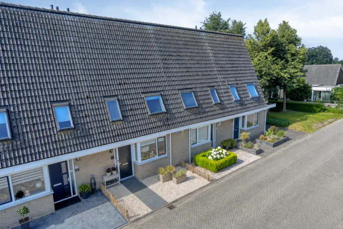 Tussenwoning te koop: Pastoor A.C. Damesstraat 11, Klazienaveen-Zuid Klazienaveen