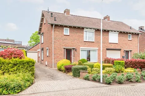 Semi-detached for sale: Pastoor Balkstraat 1A, Varsselder en Veldhunten Varsselder