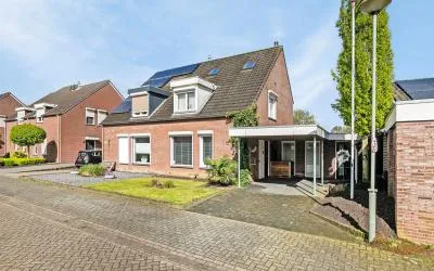 Twee-onder-één-kap te koop: Pastoor de Botstraat 15, Merselo Merselo