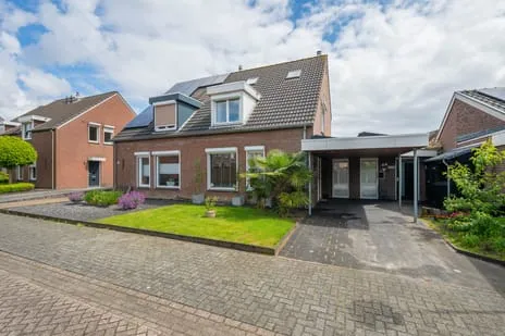 Twee-onder-één-kap te koop: Pastoor de Botstraat 15, Merselo Merselo