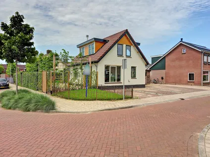 Detached house for sale: Pastoor Gribnaustraat 6, Giesbeek Giesbeek