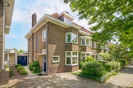 Tussenwoning te koop: Pastoor Habetsstraat 15, Frontenkwartier Maastricht