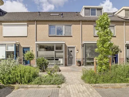 Tussenwoning te koop: Pastoor Kwakmanlaan 81, Rijpwetering Rijpwetering