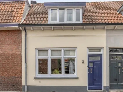 Terraced house for sale: Pastoor Lancrietstraat 3, Centrum Bergen Op Zoom