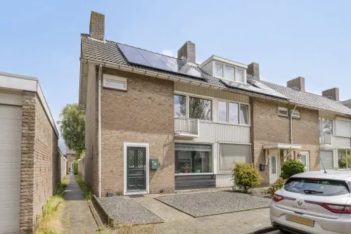 Hoekwoning te koop: Pastoor M. van Beekstraat 1, Hoge Akker Best