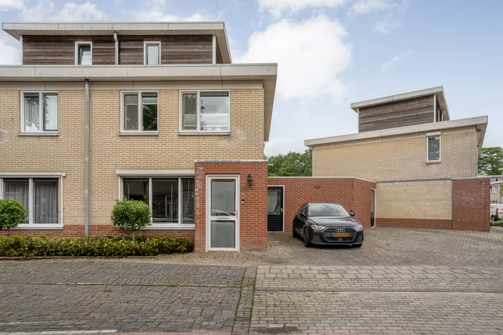 Tussenwoning te koop: Pastoor Meijerstraat 20, Bentveld-Bultserve Enschede