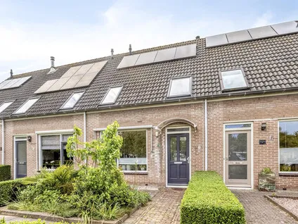 Tussenwoning te koop: Pastoor Meijndersstraat 14, Tuitjenhorn-Centrum en Kerkbuurt Tuitjenhorn