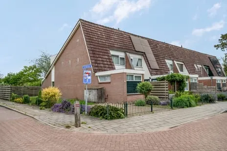 Hoekwoning te koop: Pastoor Savenijelaan 1, Kern Oosterhout Oosterhout (Ge)