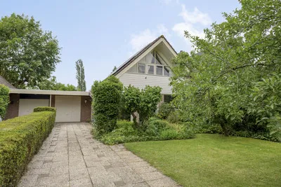 Tussenwoning te koop: Pastoor Savenijelaan 4, Kern Oosterhout Oosterhout