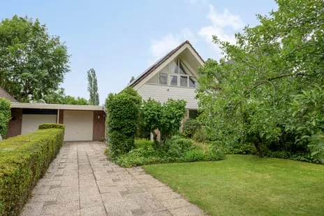 Terraced house for sale: Pastoor Savenijelaan 4, Kern Oosterhout Oosterhout (Ge)