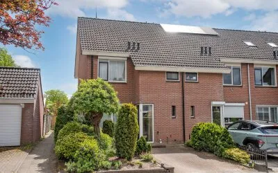 Hoekwoning te koop: Pastoor Schneiderstraat 1, Dorp Boekelo Enschede