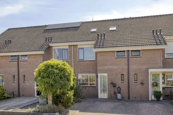 Tussenwoning te koop: Pastoor Schneiderstraat 3, Dorp Boekelo Enschede