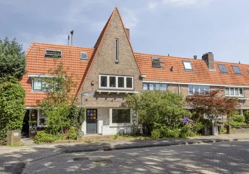 Tussenwoning te koop: Pastoor van Arsplein 24, Barrier Eindhoven