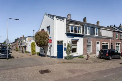 Hoekwoning te koop: Pastoor van Beurdenstraat 87B, Pastorieklamp West Tilburg