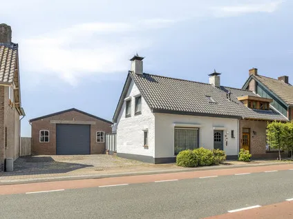 Hoekwoning te koop: Pastoor van Breugelstraat 18A, Bosschenhoofd Bosschenhoofd