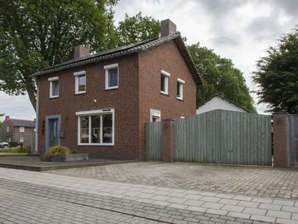 Vrijstaande woning te koop: Pastoor van Crugtenlaan 14, Kern Heythuysen Heythuysen