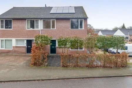 Tussenwoning te koop: Pastoor Balkstraat 49, Enschede