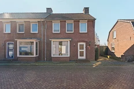 Twee-onder-één-kap te koop: Pastoor Berdenstraat 20, Afferden Kern Afferden (Li)