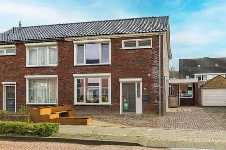 Twee-onder-één-kap te koop: Pastoor Bielarsstraat 15, Wernhout Wernhout