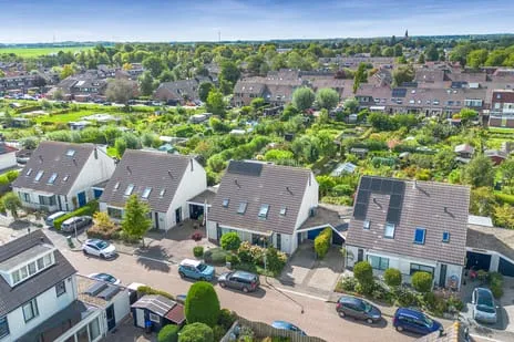 Tussenwoning te koop: Pastoor Botsstraat 14, Centrum Assendelft