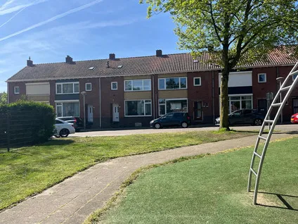 Tussenwoning te koop: Pastoor Goossensstraat 3, Hazenkamp Venlo