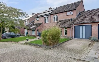 Tussenwoning te koop: Pastoor Huissenstraat 4, Ammerzoden Ammerzoden
