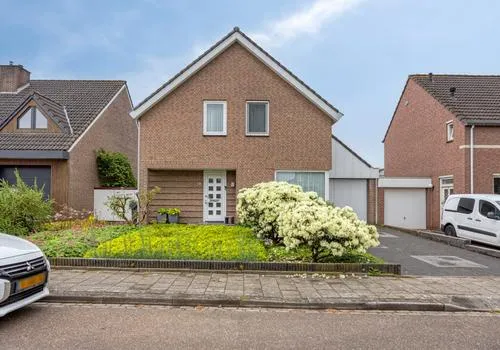 Hoekwoning te koop: Pastoor Hutschemakersstraat 28, Grootgenhout Beek