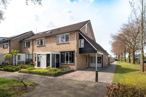 Hoekwoning te koop: Pastoor Petersstraat 54, Braakmanslanden midden Rijssen