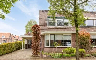 Twee-onder-één-kap te koop: Pastoor Scheepersstraat 17, Bebouwde kom Vragender Vragender