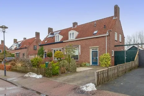 Twee-onder-één-kap te koop: Pastoor Smitsstraat 24, Olland Sint-Oedenrode