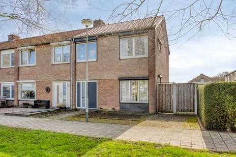 Hoekwoning te koop: Pastoor van Cruchtenstraat 36, Martin Giessen-Bosstraat Swalmen