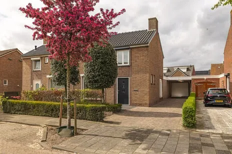 Hoekwoning te koop: Pastoor Verbuntstraat 7, Rijsbergen Rijsbergen
